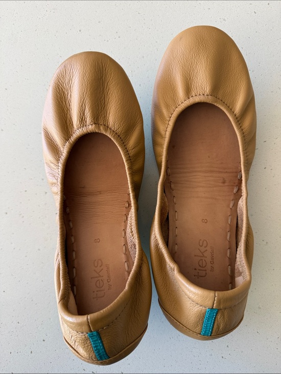 Tieks Shoes - Good condition Camel Tieks size 8
